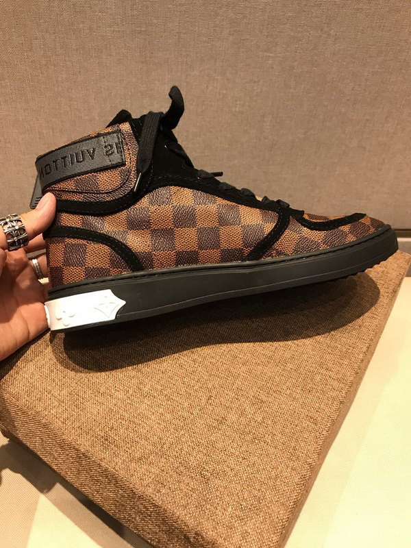 LV Men shoes 1;1 quality-2128