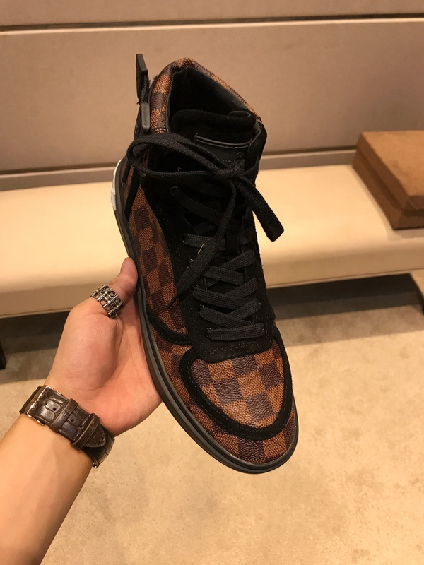 LV Men shoes 1;1 quality-2128