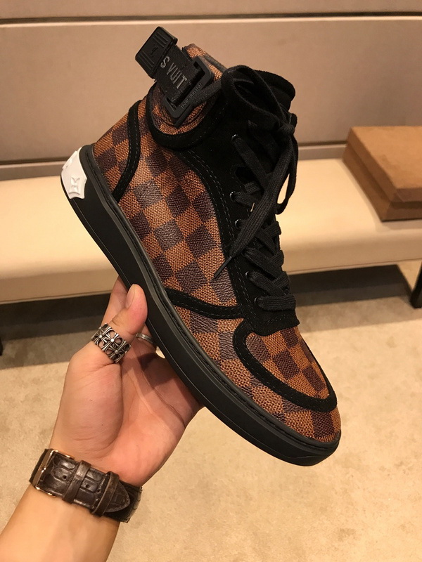 LV Men shoes 1;1 quality-2128