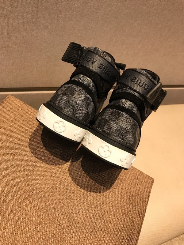 LV Men shoes 1;1 quality-2129