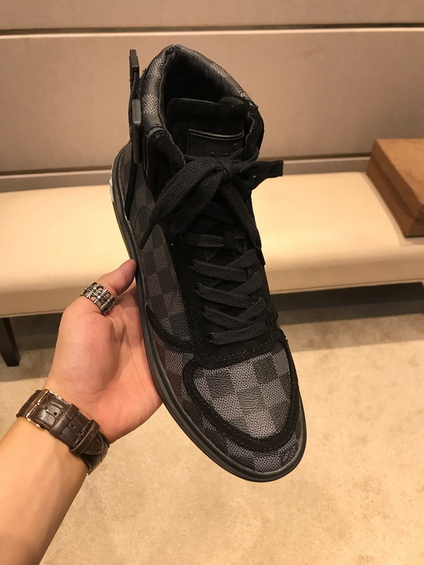 LV Men shoes 1;1 quality-2129