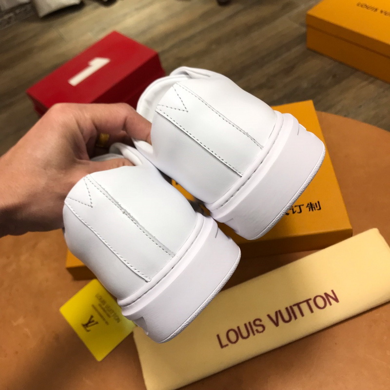 LV Men shoes 1;1 quality-2132