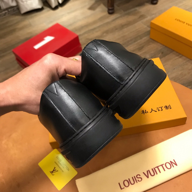 LV Men shoes 1;1 quality-2133