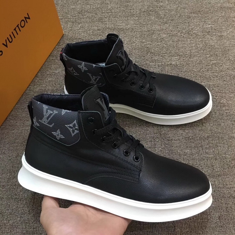 LV Men shoes 1;1 quality-2135