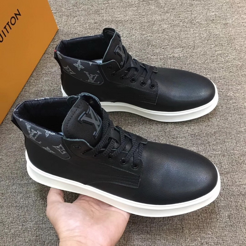 LV Men shoes 1;1 quality-2135