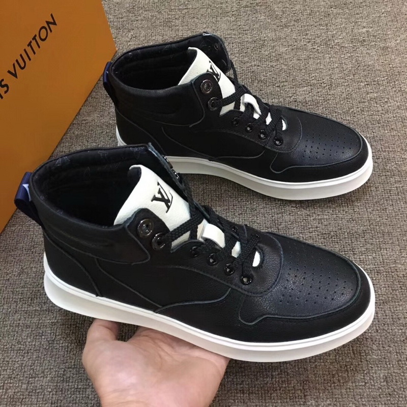 LV Men shoes 1;1 quality-2140