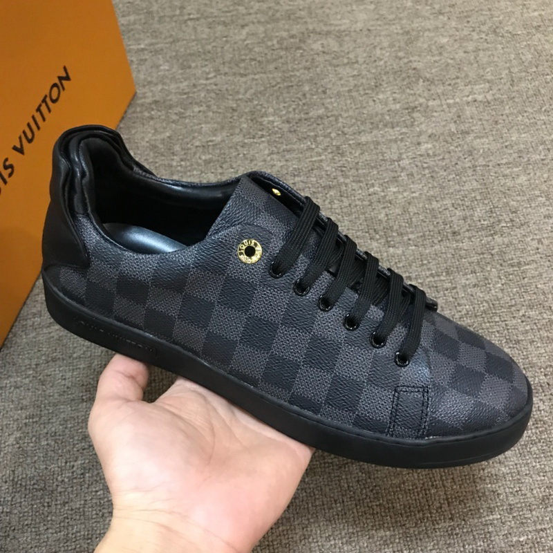 LV Men shoes 1;1 quality-2144