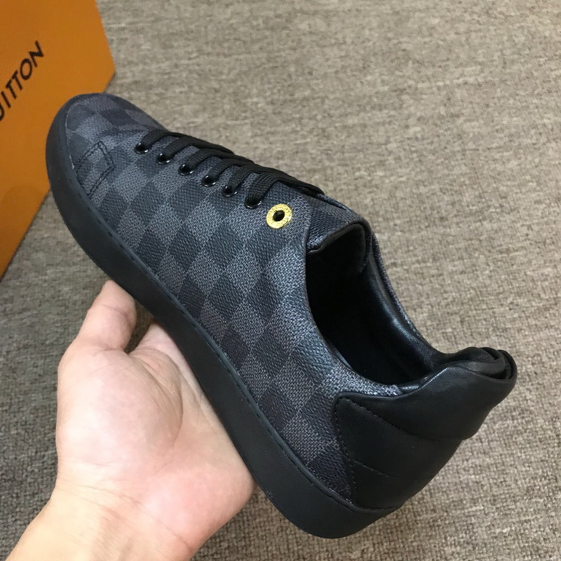 LV Men shoes 1;1 quality-2144