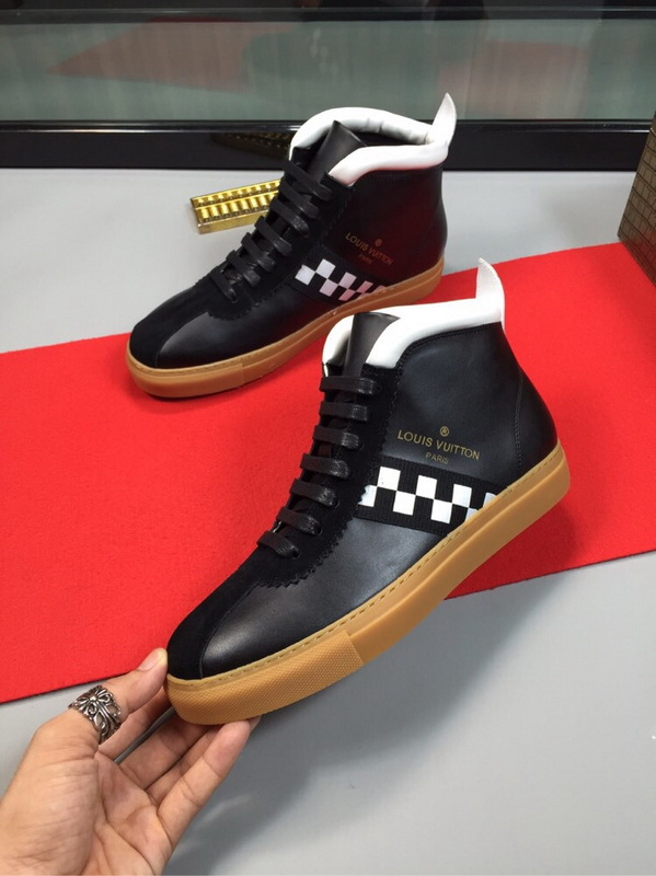 LV Men shoes 1;1 quality-2146