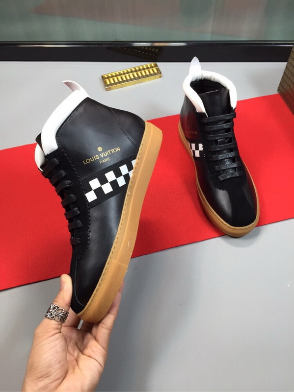 LV Men shoes 1;1 quality-2146