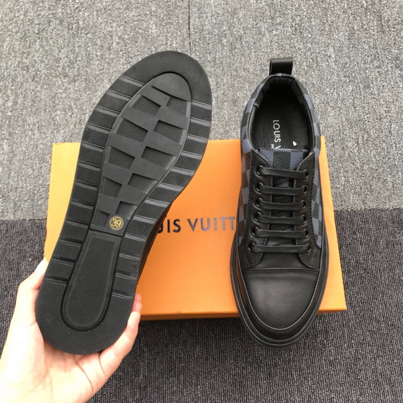 LV Men shoes 1;1 quality-2152