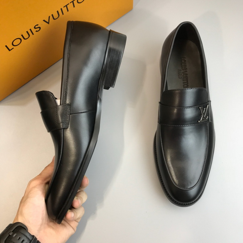 LV Men shoes 1;1 quality-2155