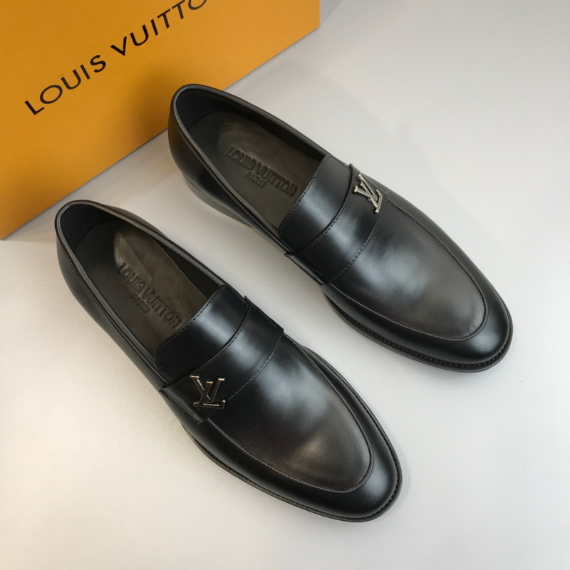 LV Men shoes 1;1 quality-2155