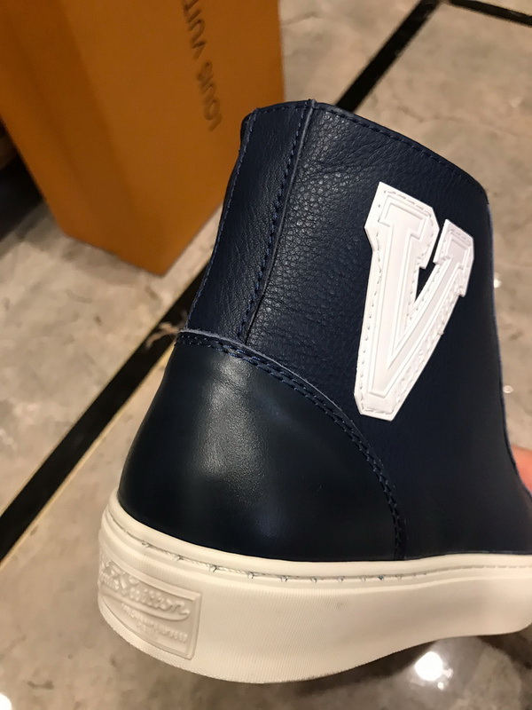 LV Men shoes 1;1 quality-2162