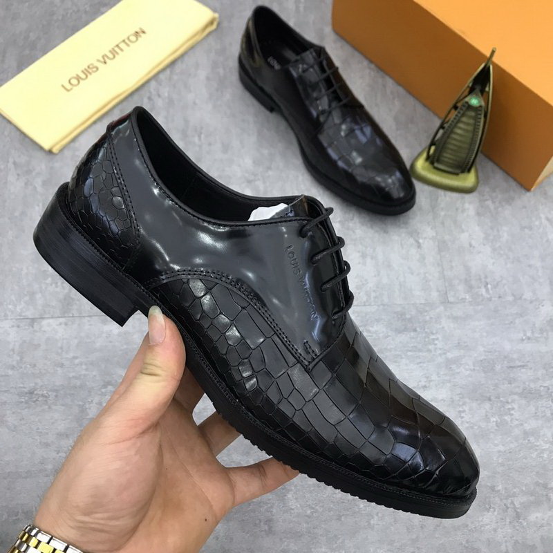 LV Men shoes 1;1 quality-2167