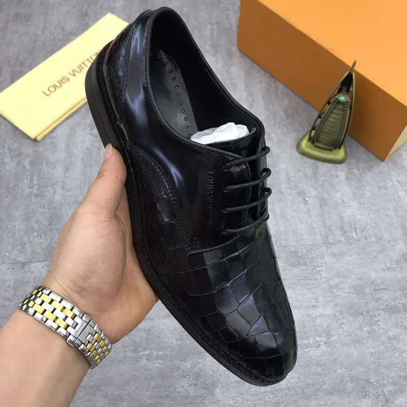 LV Men shoes 1;1 quality-2167