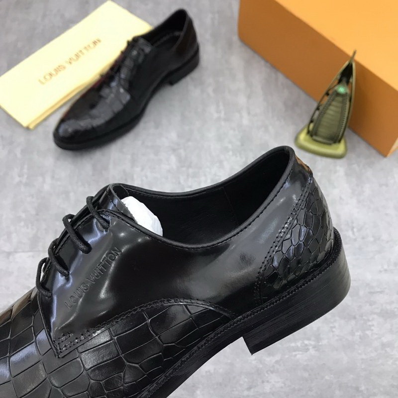 LV Men shoes 1;1 quality-2167