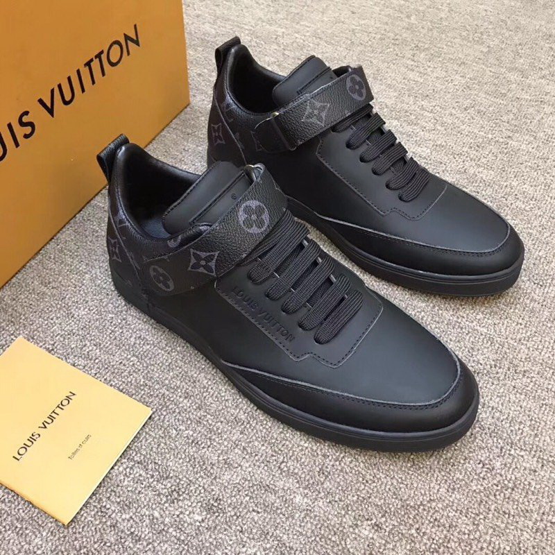 LV Men shoes 1;1 quality-2169