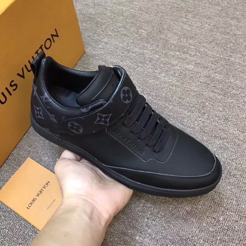 LV Men shoes 1;1 quality-2169