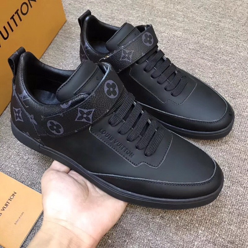 LV Men shoes 1;1 quality-2169