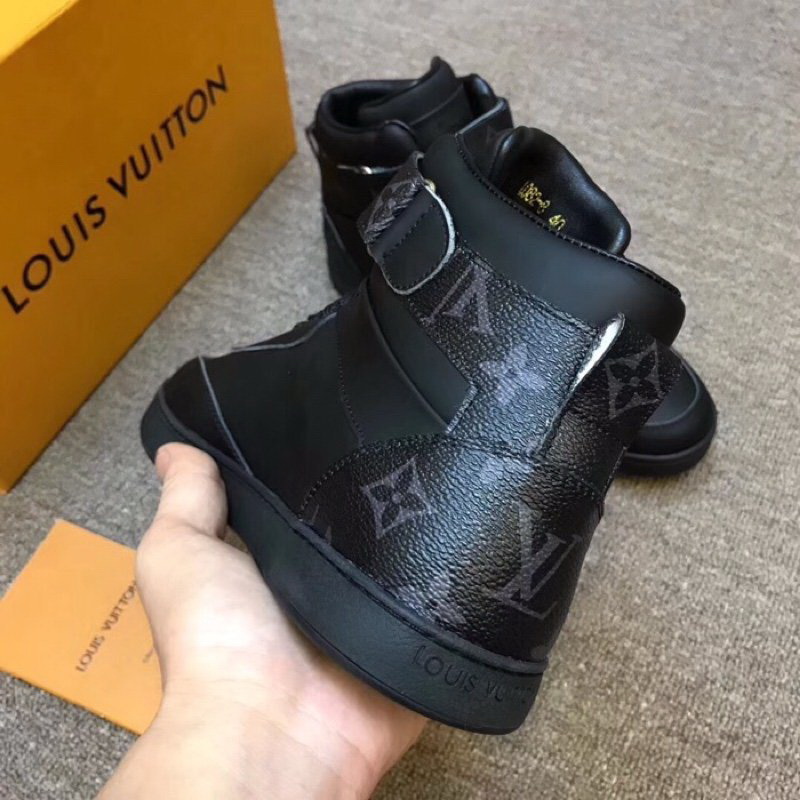 LV Men shoes 1;1 quality-2170