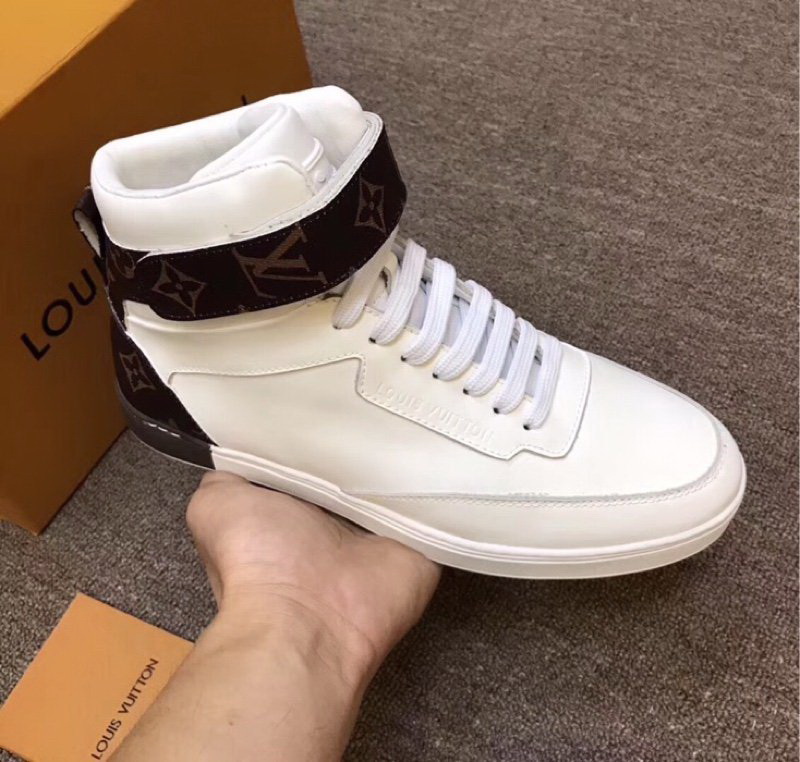 LV Men shoes 1;1 quality-2171