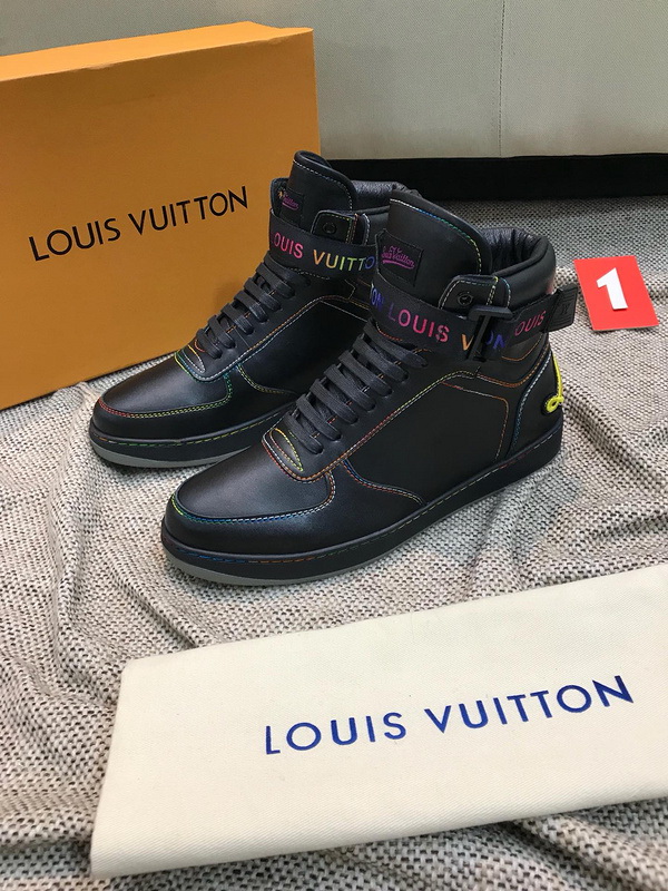 LV Men shoes 1;1 quality-2172