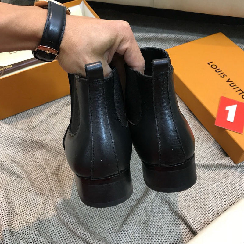 LV Men shoes 1;1 quality-2175