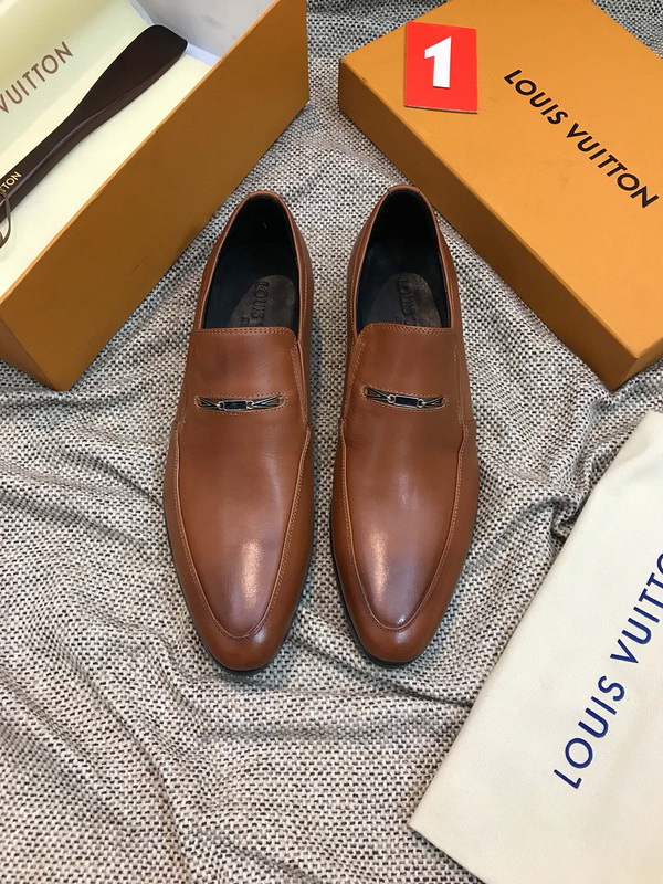 LV Men shoes 1;1 quality-2176