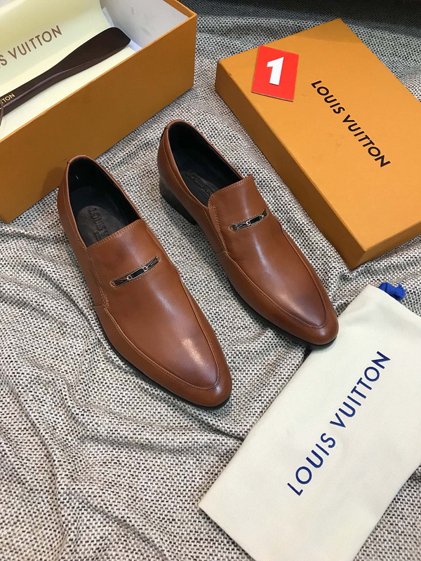 LV Men shoes 1;1 quality-2176