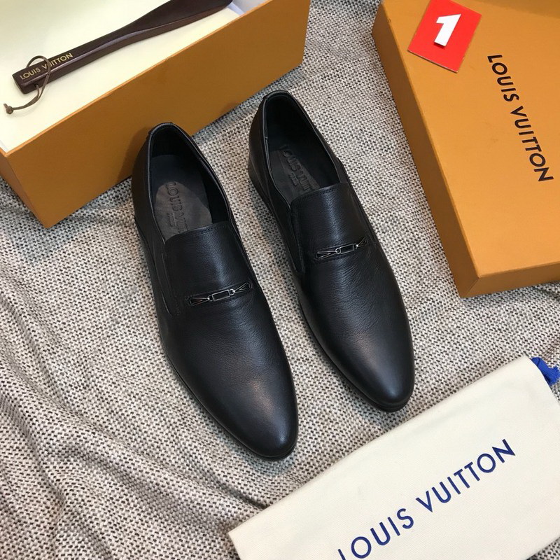 LV Men shoes 1;1 quality-2177