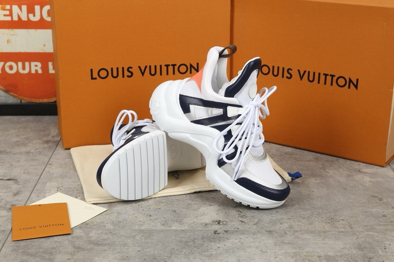 LV Men shoes 1;1 quality-2187