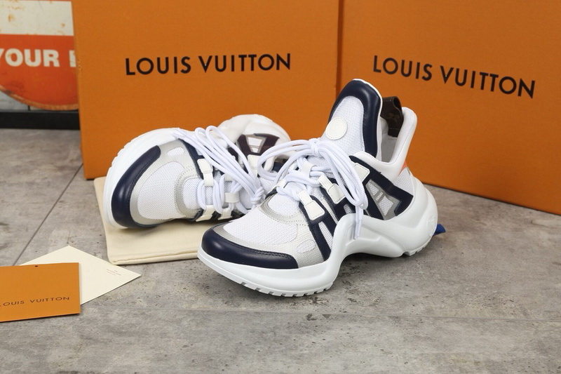 LV Men shoes 1;1 quality-2187