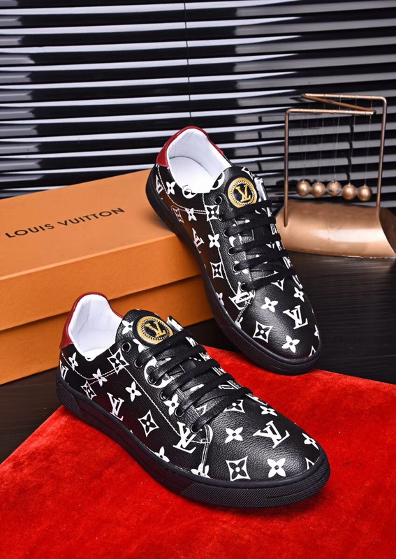 LV Men shoes 1:1 quality-986