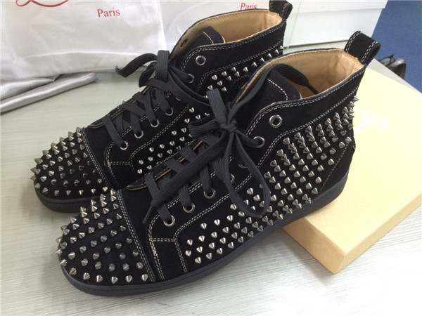 Super Max Perfect Christian Louboutin Black Suede Louis Spikes Men′s Flat Sneaker With Glossy Red So