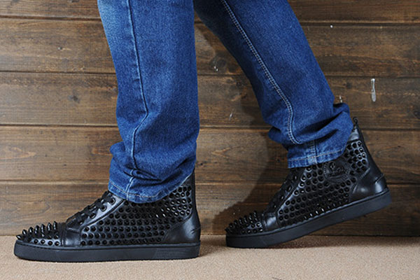 Super Max Perfect Christian Louboutin Louis Spikes Men′s Flat Black Sleek Calfskin Leather(with rece