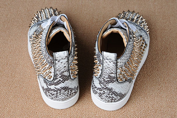 Super Max Perfect Christian Louboutin Louis Spikes Python Leather Men Flat With Golden Studs(with re