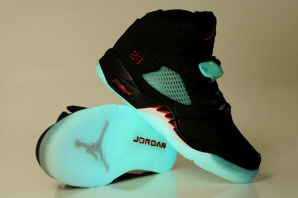 Jordan 5 women (Glow in the dark)-001