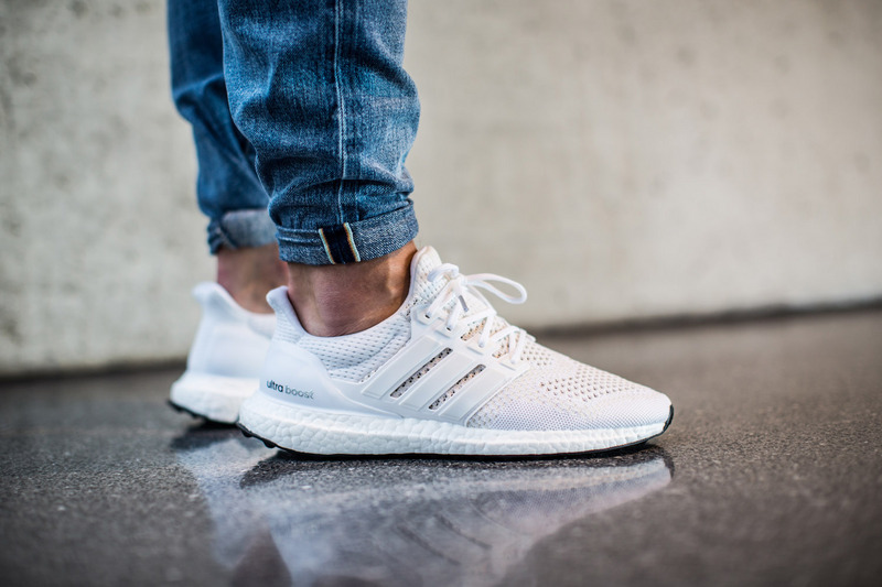 Super Max Perfect  AD Ultra Boost Triple White