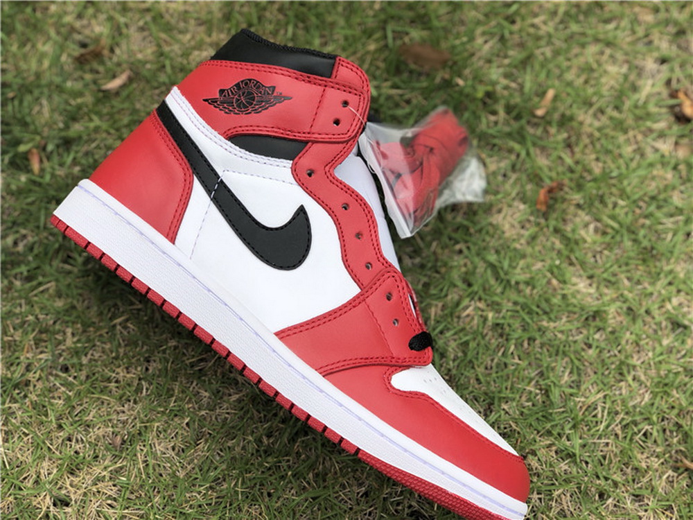 Super Max Perfect Air Jordan 1-032