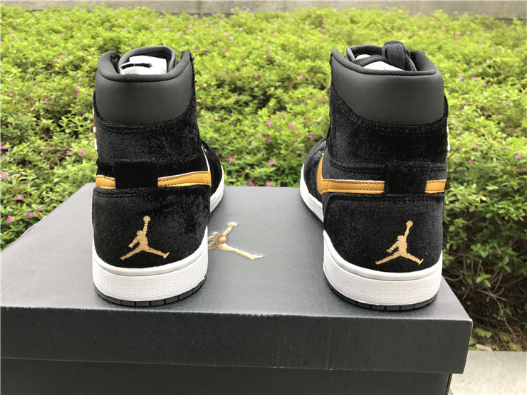 Super Max Perfect Jordan 1 Black velvet