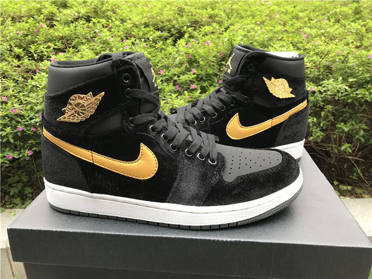 Super Max Perfect Jordan 1 Black velvet