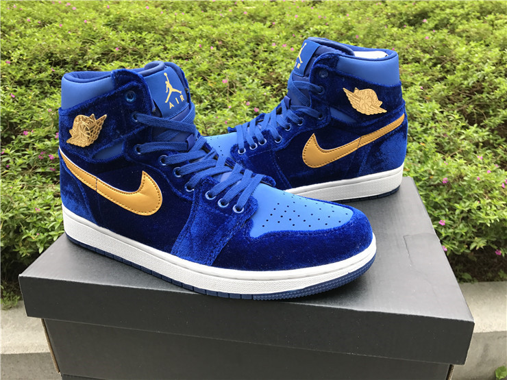 Super Max Perfect Jordan 1 Blue velvet