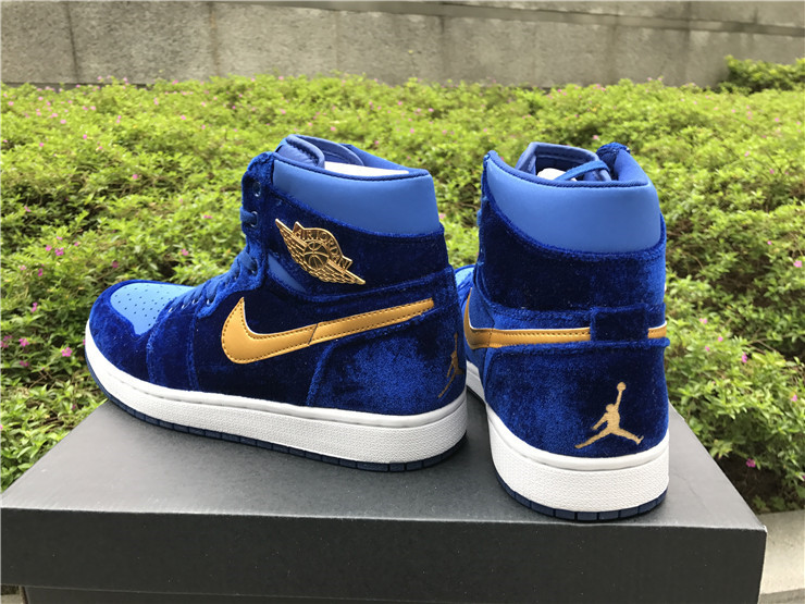 Super Max Perfect Jordan 1 Blue velvet