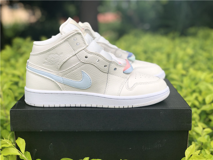 Super Max Perfect Jordan 1 shoes-050