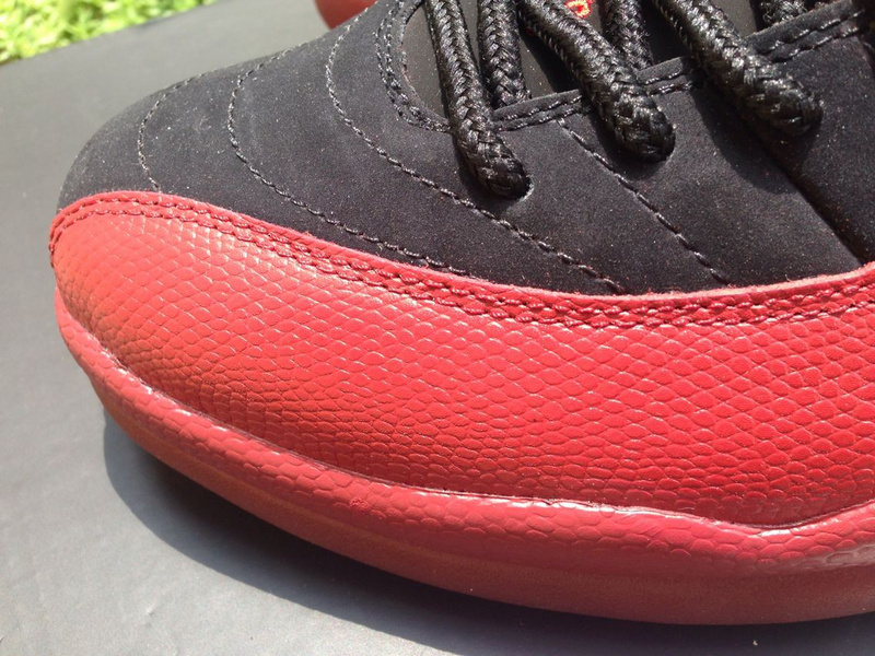 Super Max Perfect Jordan 12 Flu Game(with original carbon fiber)