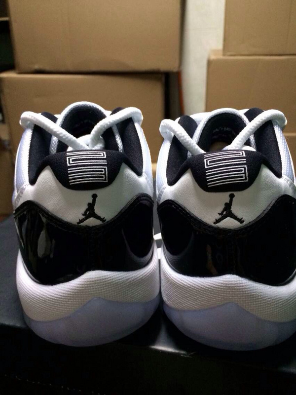 Super Max Perfect Air Jordan 11 Low “Concord”(with original carbon fiber)