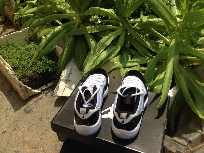 Super Max Perfect Air Jordan 11 Low “Concord”(with original carbon fiber)