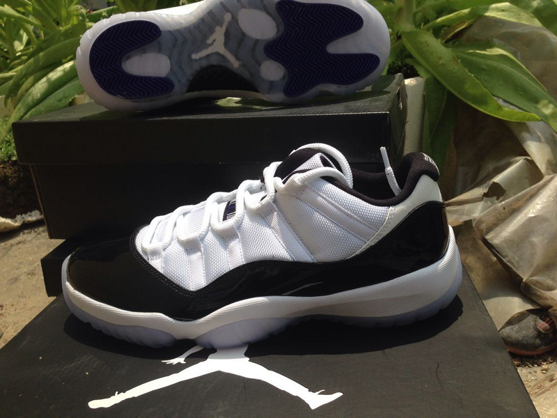 Super Max Perfect Air Jordan 11 Low “Concord”(with original carbon fiber)