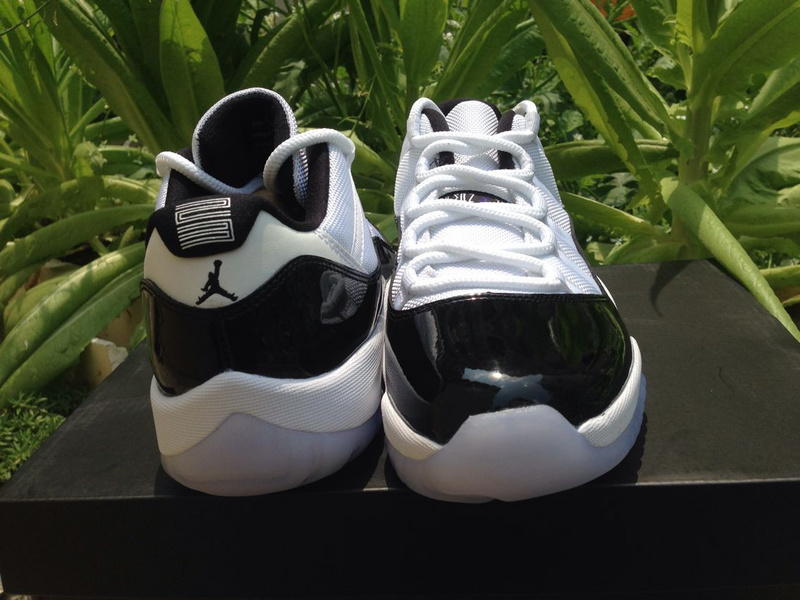 Super Max Perfect Air Jordan 11 Low “Concord”(with original carbon fiber)